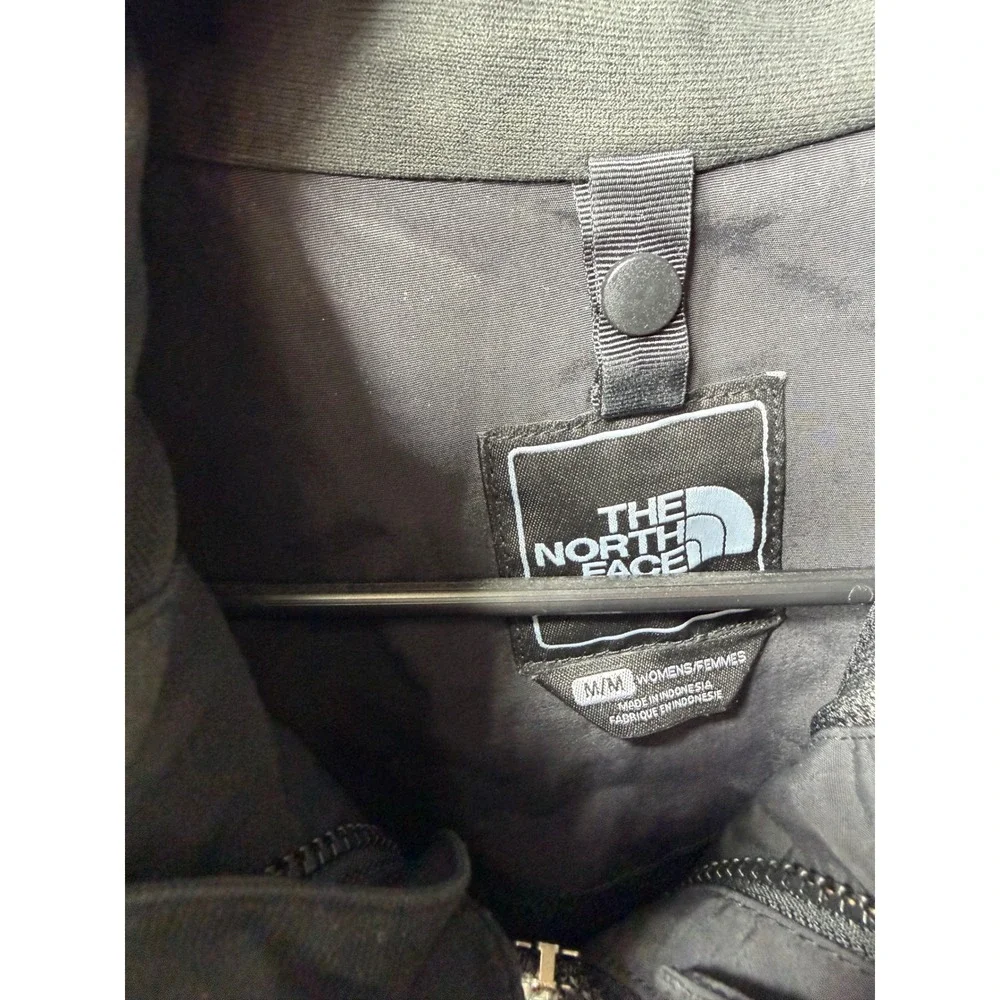The North Face HyVent Hooded Ski Jacket Black White Piping Mens Small Medium